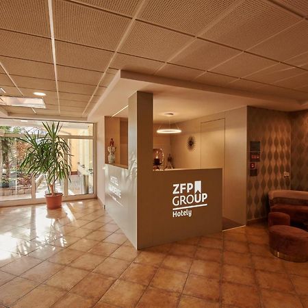 Hotel Akademie A Depandance Vila Jarmila Velké Bílovice Екстериор снимка