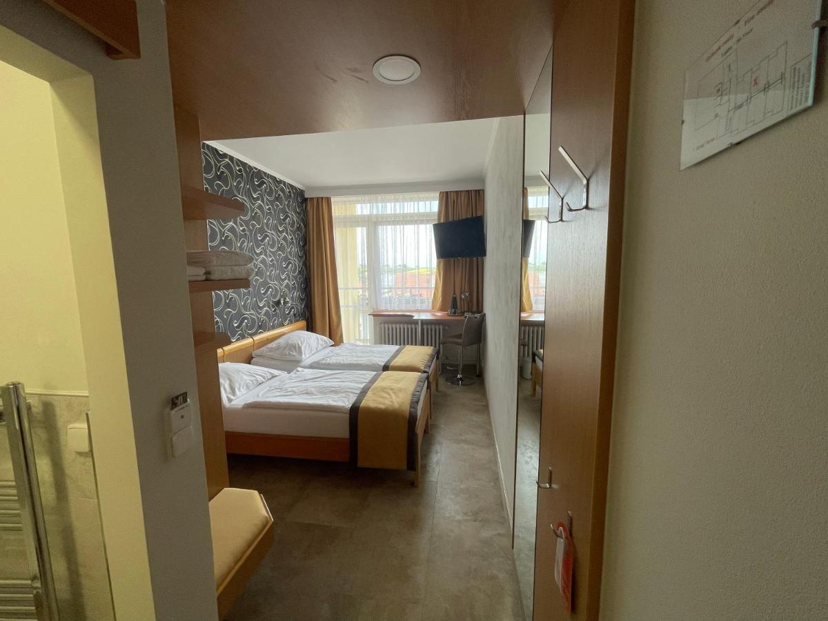 Hotel Akademie A Depandance Vila Jarmila Velké Bílovice Екстериор снимка