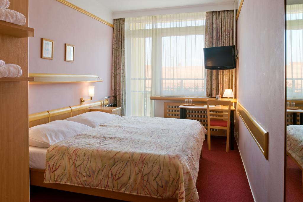 Hotel Akademie A Depandance Vila Jarmila Velké Bílovice Стая снимка