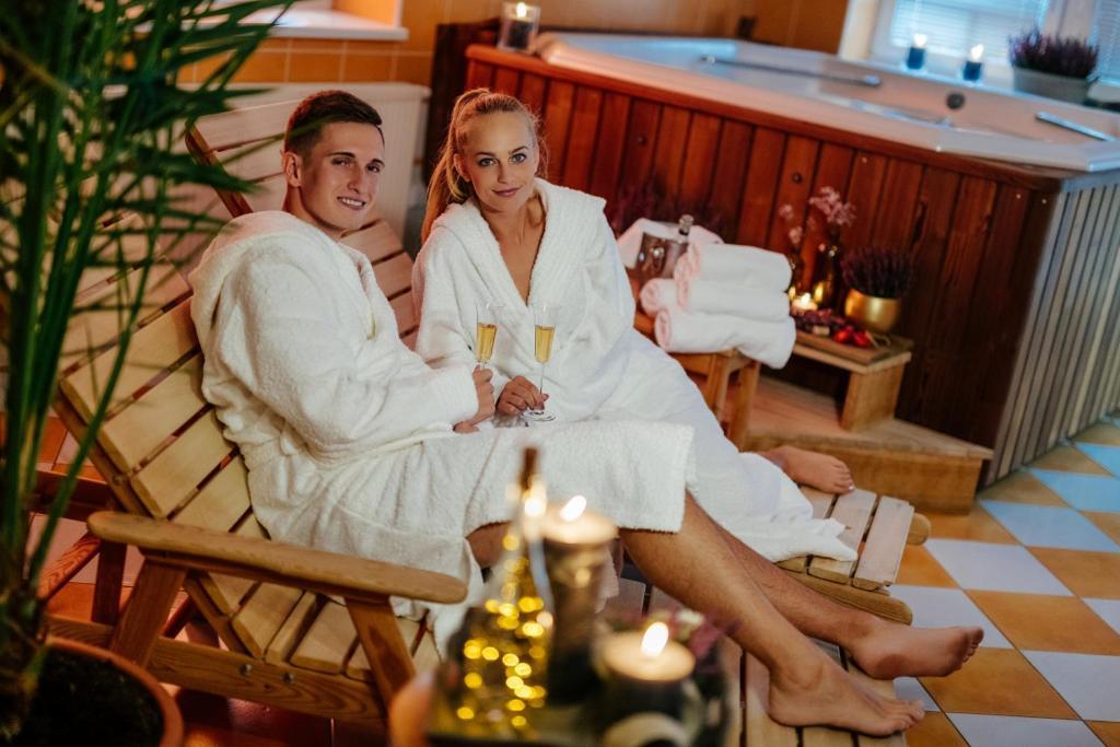 Hotel Akademie A Depandance Vila Jarmila Velké Bílovice Екстериор снимка